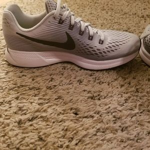 Like New Nike Pegasus 34